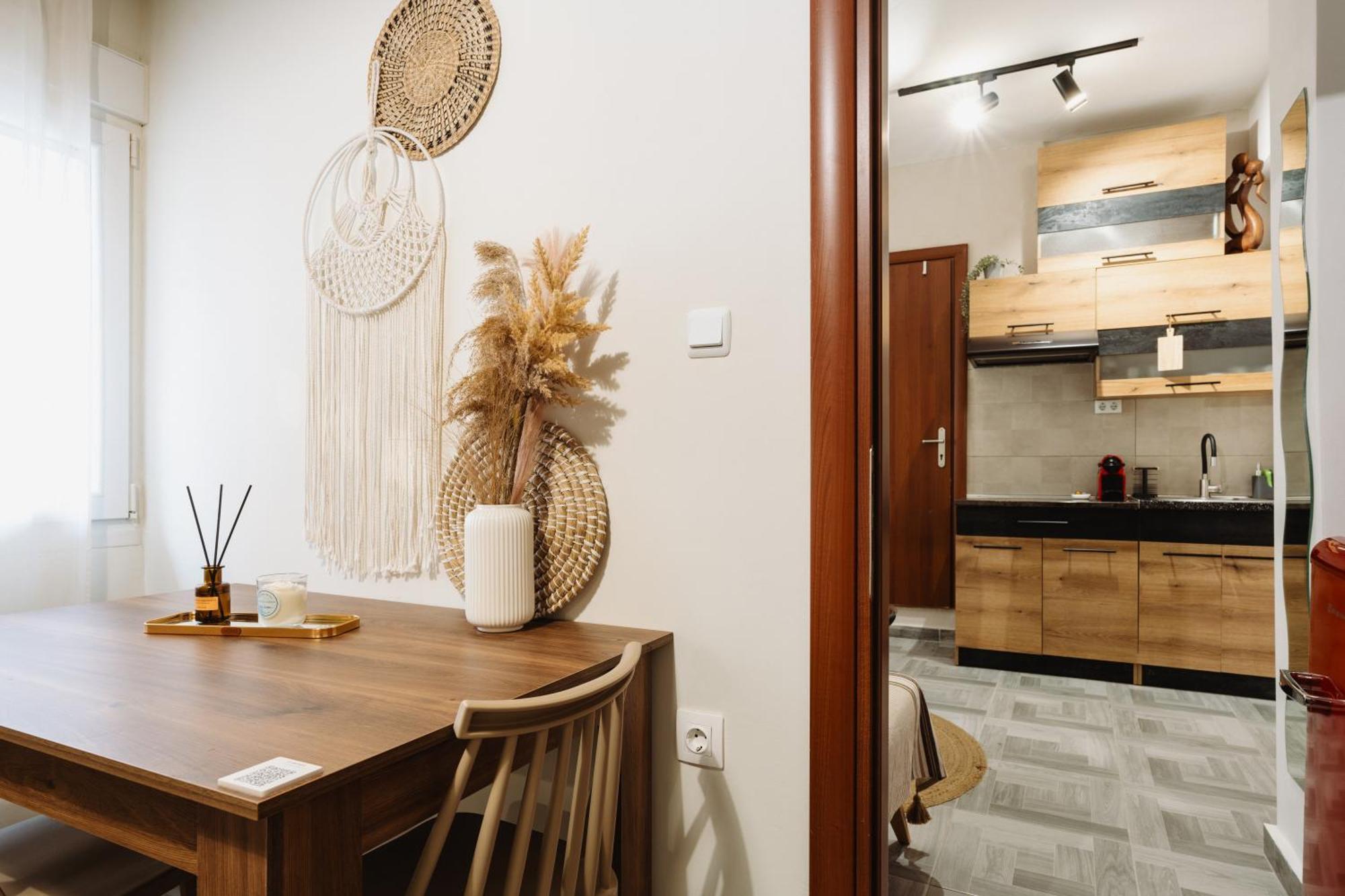 Floret Apartment Thessaloniki Exterior foto